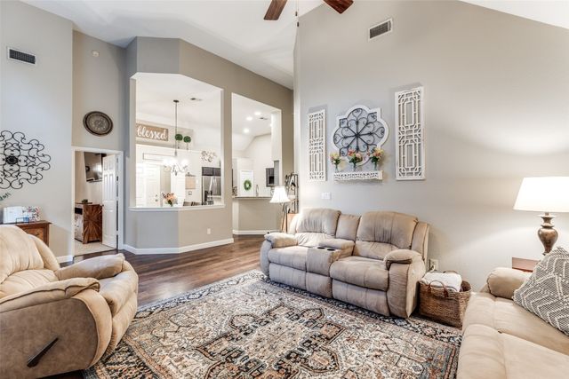 5020 Falcon Hollow Road, Mckinney, TX 75072