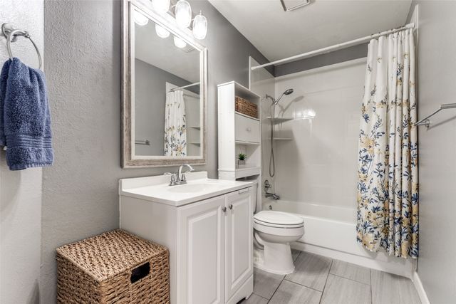 5020 Falcon Hollow Road, Mckinney, TX 75072