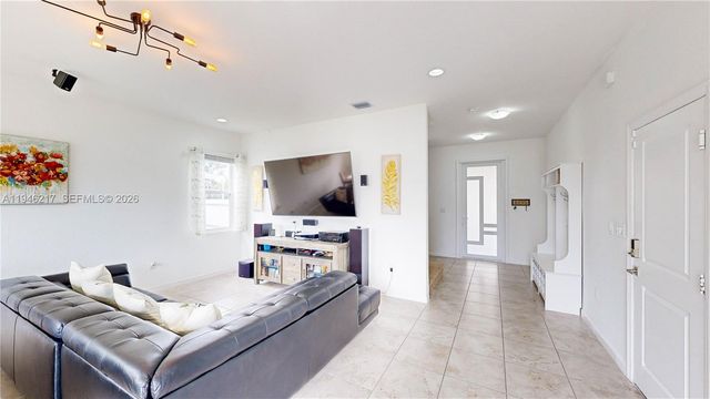 13374 SW 274th St, Homestead, FL 33032