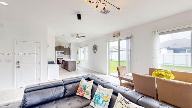 13374 SW 274th St, Homestead, FL 33032