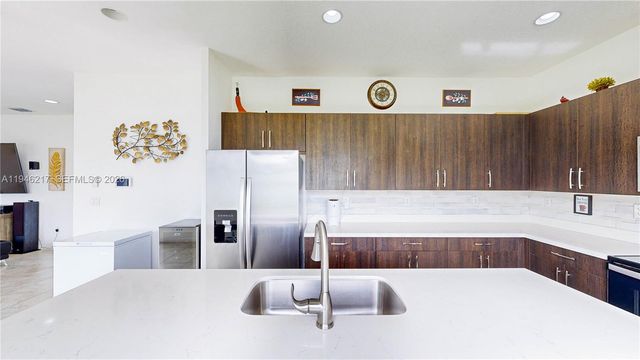 13374 SW 274th St, Homestead, FL 33032