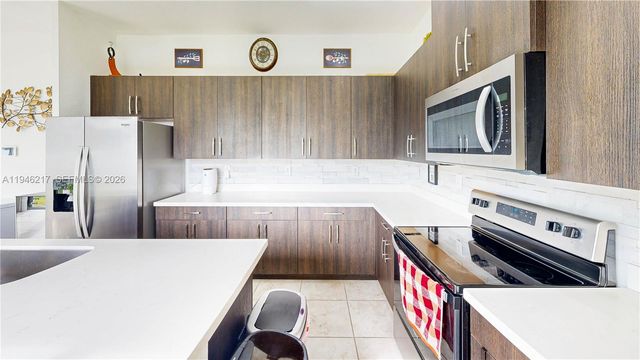 13374 SW 274th St, Homestead, FL 33032