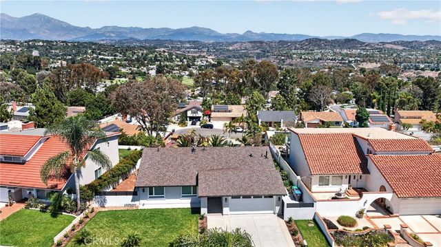 27182 Calle Del Cid, Mission Viejo, CA 92691