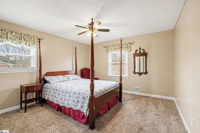 104 Owens Drive, Inman, SC 29349