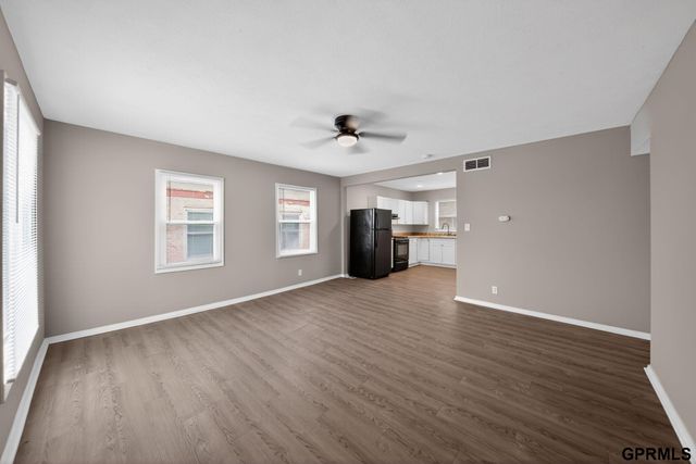 2010 Jackson Street, Bellevue, NE 68005