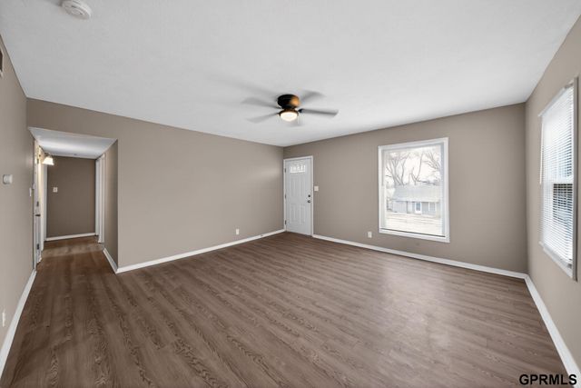 2010 Jackson Street, Bellevue, NE 68005