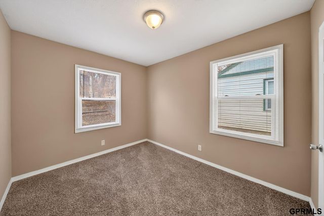 2010 Jackson Street, Bellevue, NE 68005