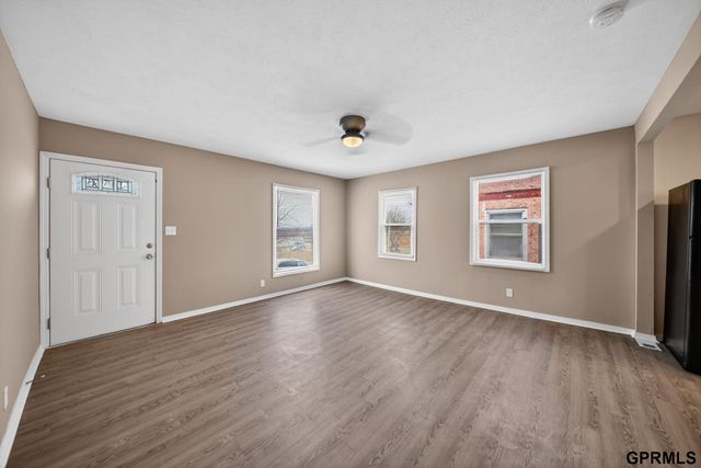 2010 Jackson Street, Bellevue, NE 68005