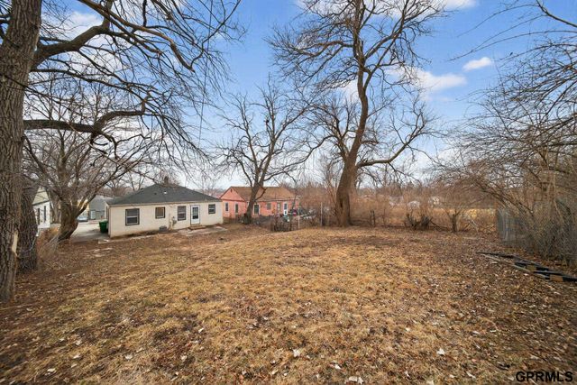 2010 Jackson Street, Bellevue, NE 68005