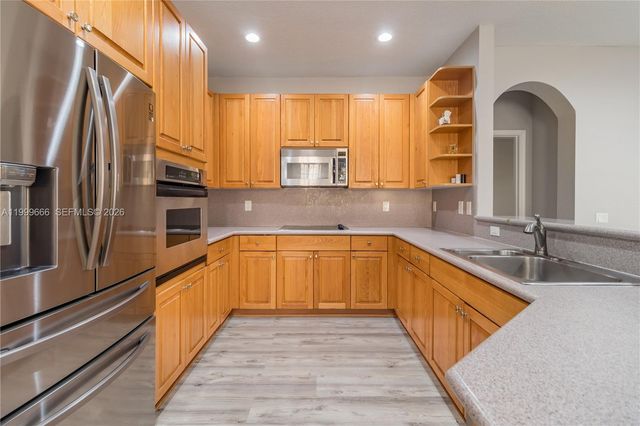 1611 Passion Vine Circle 122, Weston, FL 33326