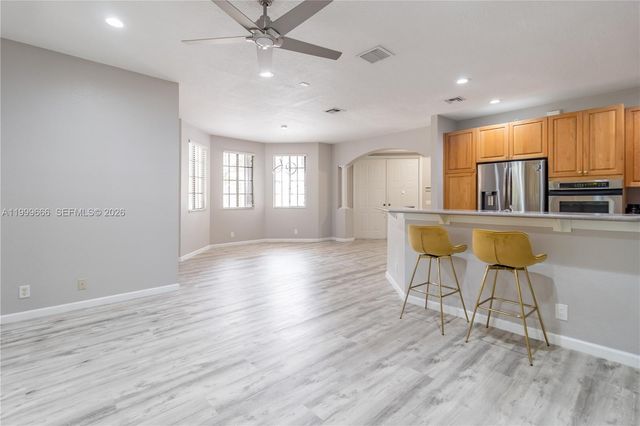 1611 Passion Vine Circle 122, Weston, FL 33326