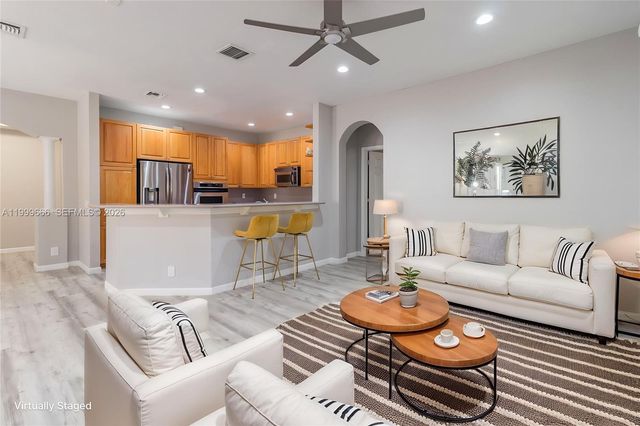 1611 Passion Vine Circle 122, Weston, FL 33326