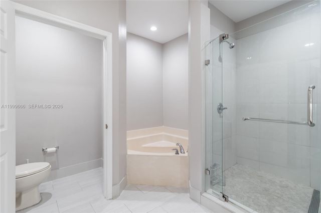 1611 Passion Vine Circle 122, Weston, FL 33326