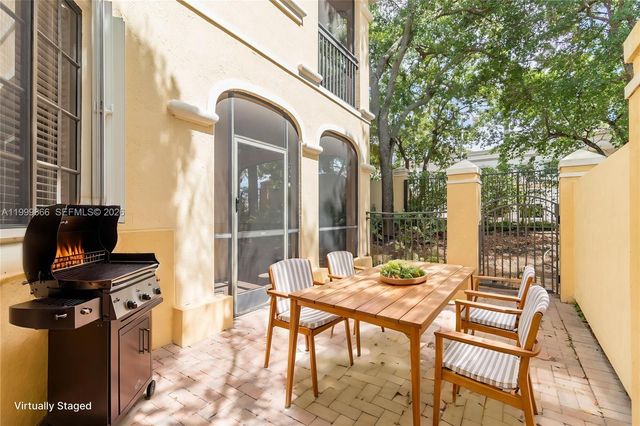 1611 Passion Vine Circle 122, Weston, FL 33326