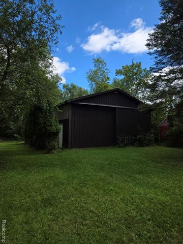6429 Mabley Hill Road, Fenton, MI 48430