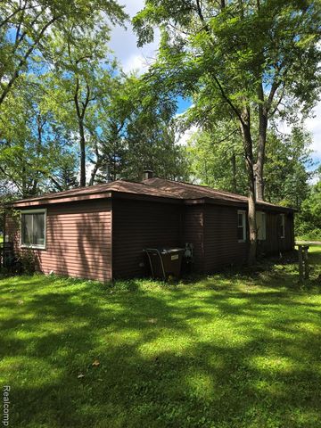 6429 Mabley Hill Road, Fenton, MI 48430