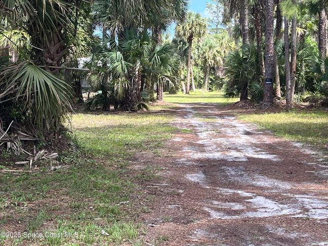 891 Hartsdale Avenue SW, Palm Bay, FL 32908