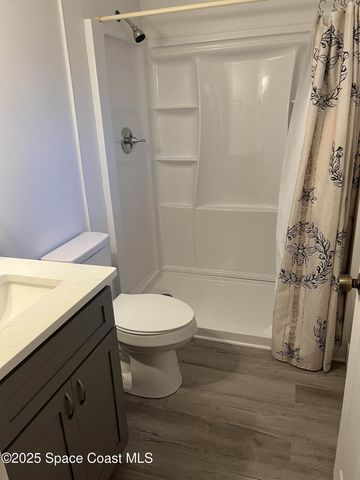 891 Hartsdale Avenue SW, Palm Bay, FL 32908