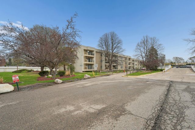 4110 Rahn Road 115, Eagan, MN 55122