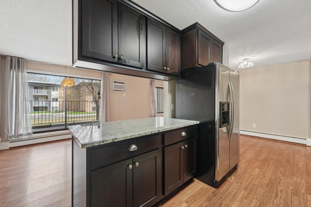 4110 Rahn Road 115, Eagan, MN 55122