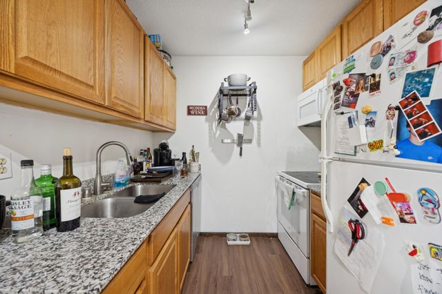 2616 Harriet Avenue 312, Minneapolis, MN 55408