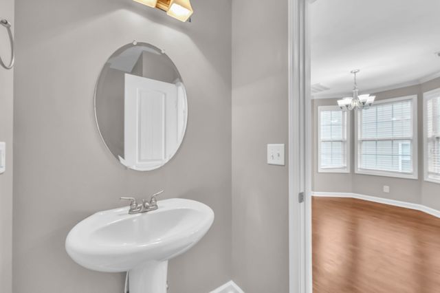 326 Sam Houston Cir, Clarksville, TN 37040