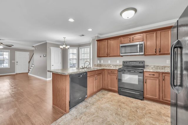 326 Sam Houston Cir, Clarksville, TN 37040