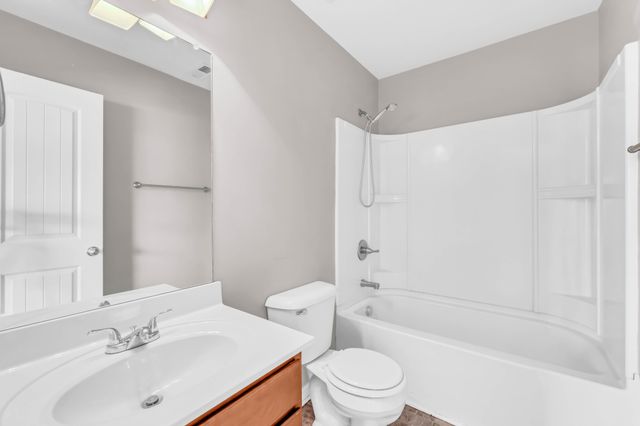 326 Sam Houston Cir, Clarksville, TN 37040