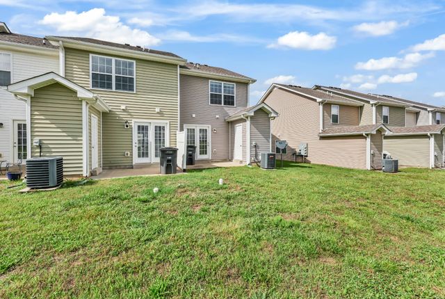 326 Sam Houston Cir, Clarksville, TN 37040