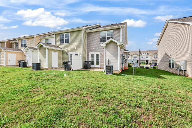 326 Sam Houston Cir, Clarksville, TN 37040
