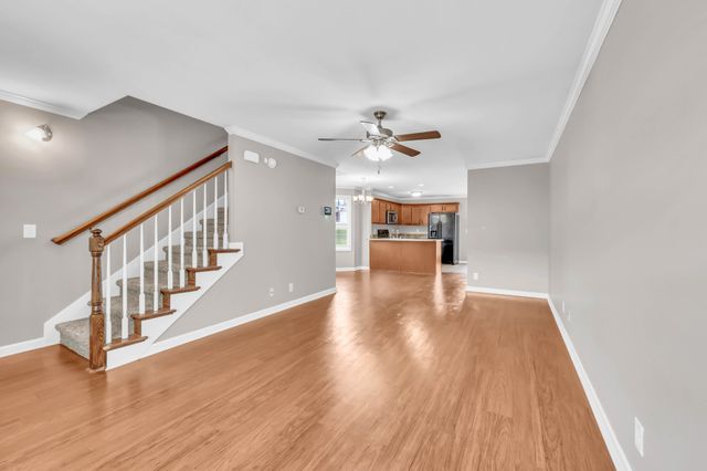 326 Sam Houston Cir, Clarksville, TN 37040