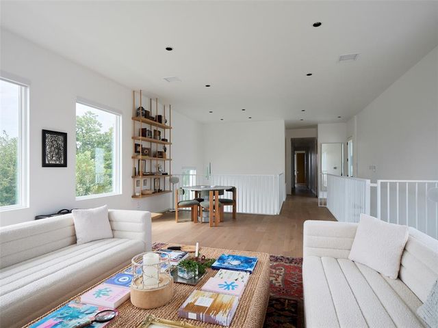 901 N Francis Avenue, Oklahoma City, OK 73106