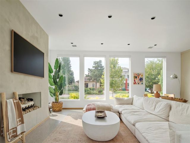 901 N Francis Avenue, Oklahoma City, OK 73106