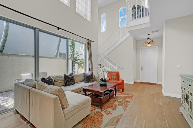 78 Stoney Drive, Palm Beach Gardens, FL 33410