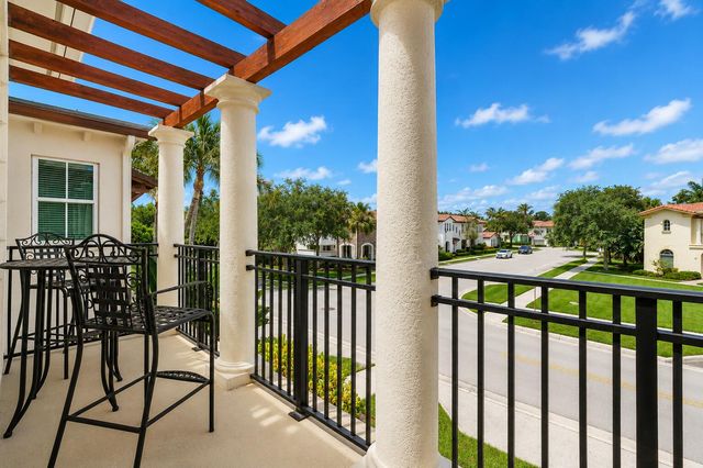 78 Stoney Drive, Palm Beach Gardens, FL 33410