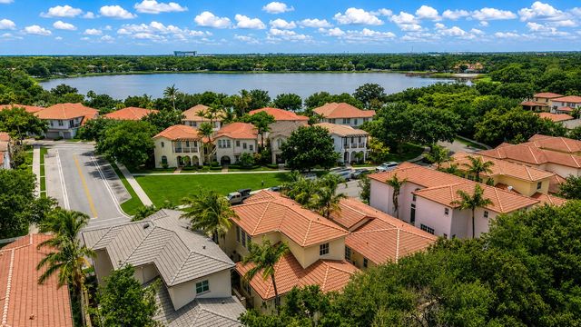 78 Stoney Drive, Palm Beach Gardens, FL 33410