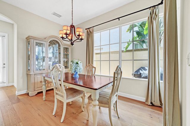 78 Stoney Drive, Palm Beach Gardens, FL 33410