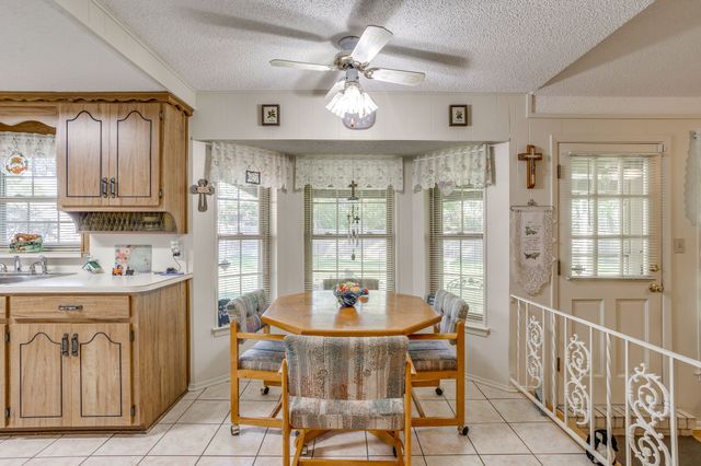 1512 Lamplighter Lane, Edgecliff Village, TX 76134
