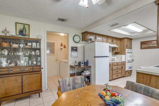 1512 Lamplighter Lane, Edgecliff Village, TX 76134