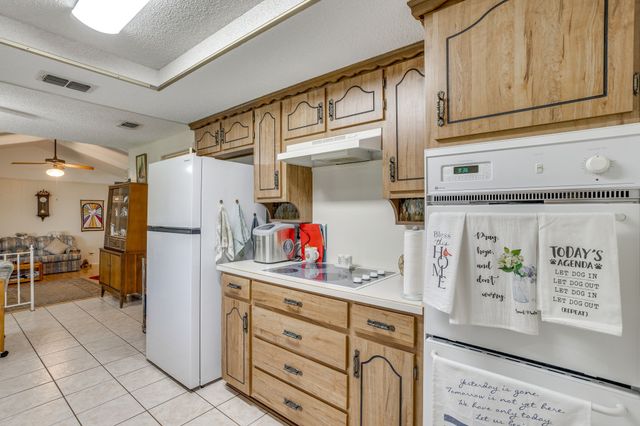 1512 Lamplighter Lane, Edgecliff Village, TX 76134