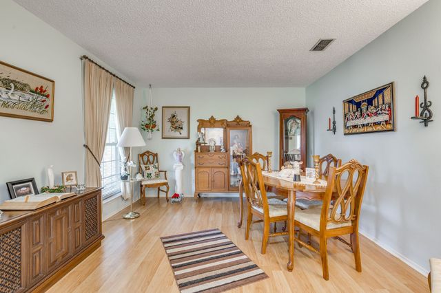 1512 Lamplighter Lane, Edgecliff Village, TX 76134