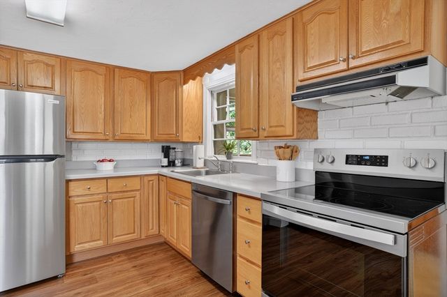 12 Kelley Street, Medway, MA 02053