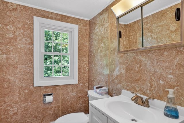 12 Kelley Street, Medway, MA 02053
