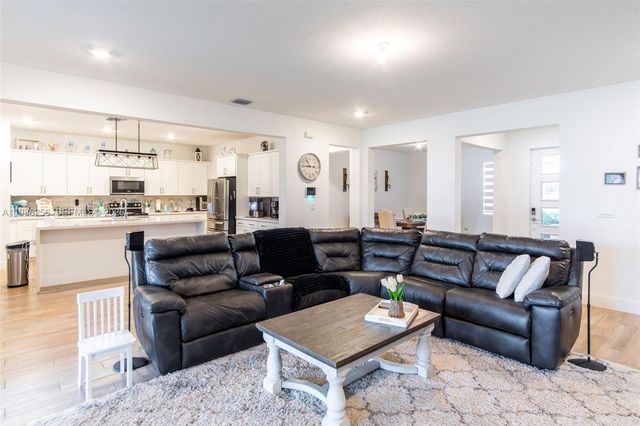 29265 SW 179th Ave, Homestead, FL 33030