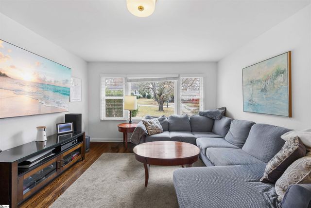 16 Sir Abbott Street, Greenville, SC 29607