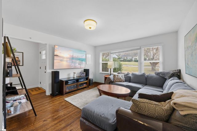 16 Sir Abbott Street, Greenville, SC 29607