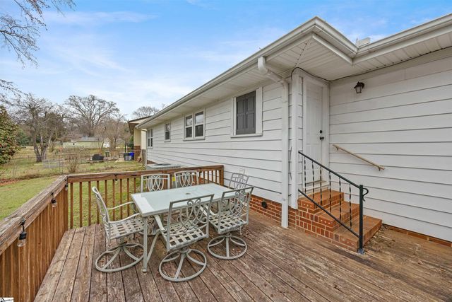 16 Sir Abbott Street, Greenville, SC 29607