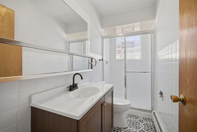 8645 W Summerdale Avenue 3, Chicago, IL 60656