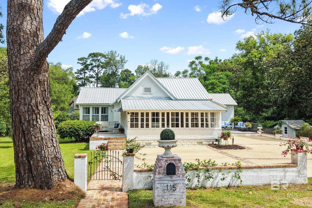 115 North Avenue, Fairhope, AL 36532