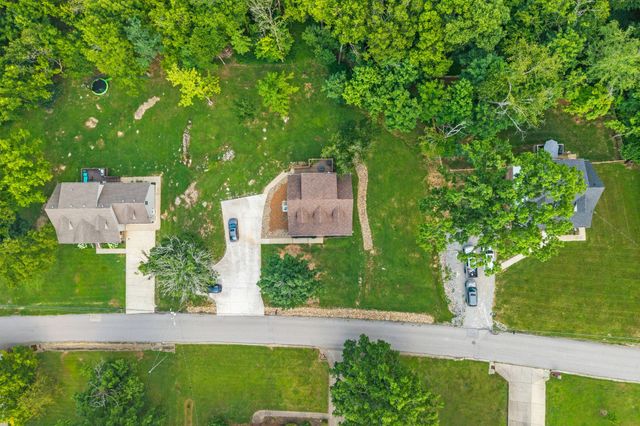541 Skyline Dr, S, Lewisburg, TN 37091
